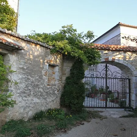 Kokkymelon Toxotes Xanthis